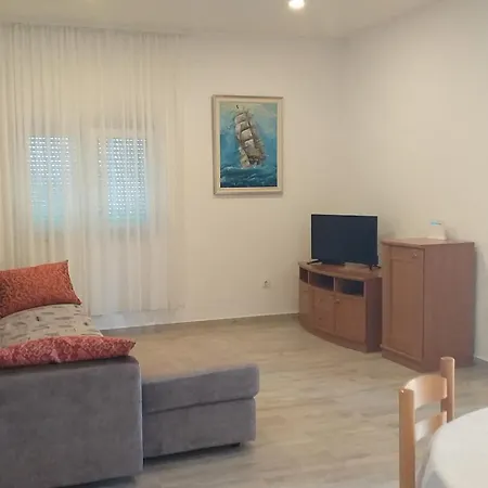 Apartman Debelic Suha Punta