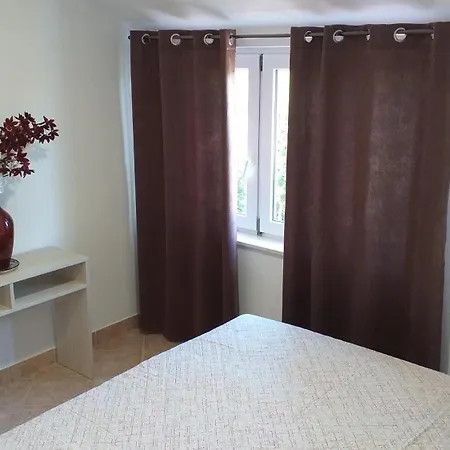 Debelic Suha Punta Apartman