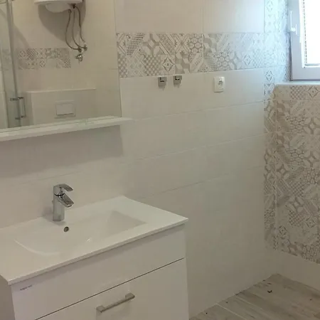 Apartman Debelic Suha Punta Rab Town
