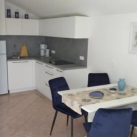 Apartman Debelic Suha Punta Rab Town